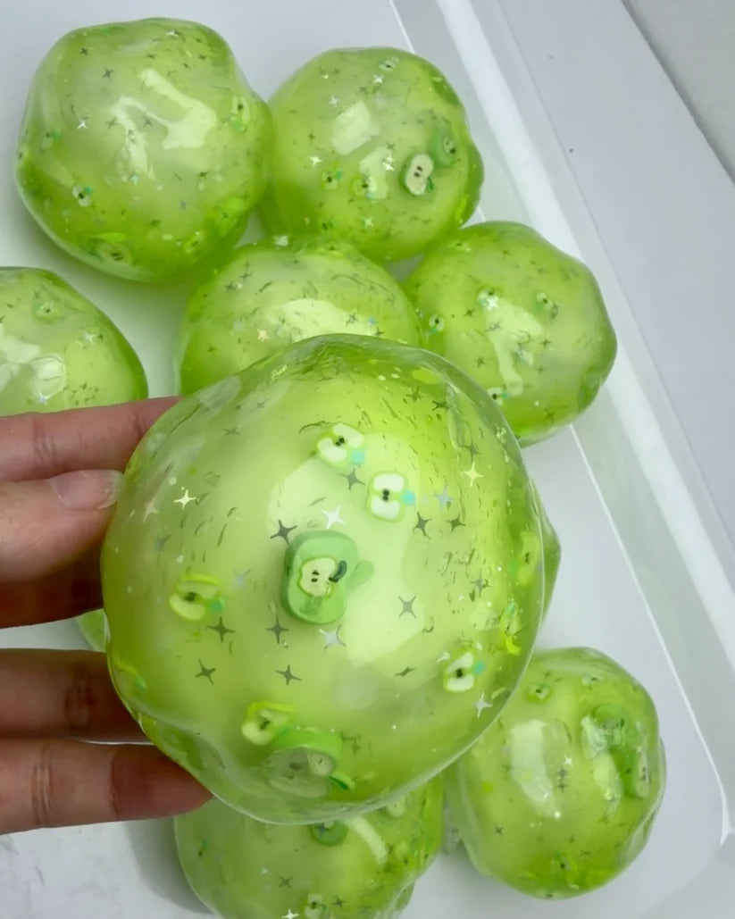 Crispy Apple Cracking Ball Toy